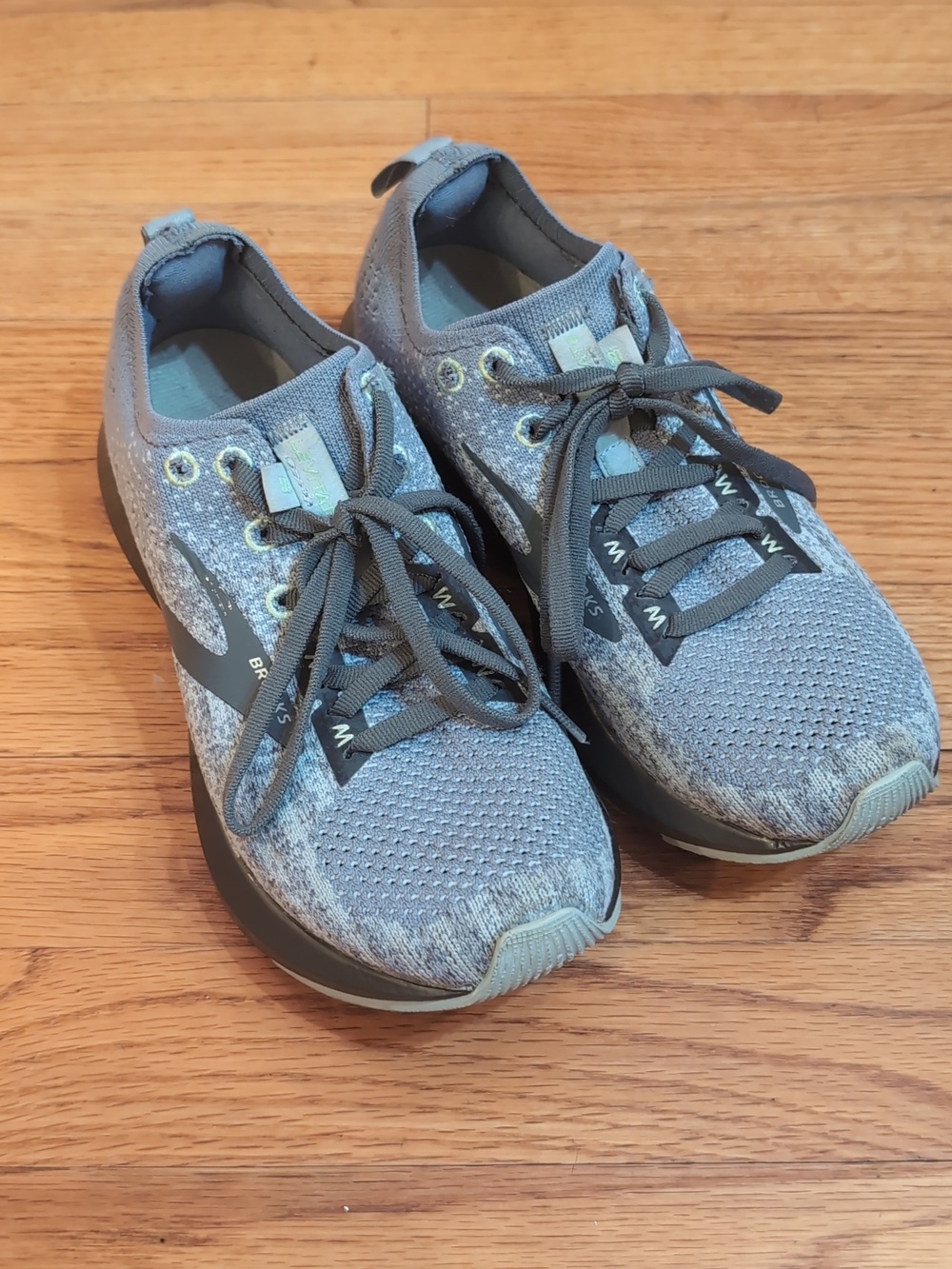 Brooks Levitate 3 DNA AMP Running Shoes